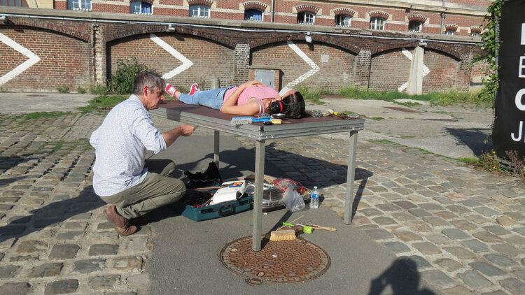 Massage sonore - Massage sur table Photographie : © Pidz